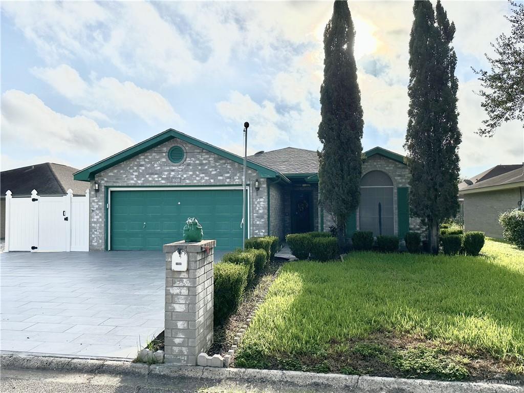 Gastel Cir, Mission, TX 78572
