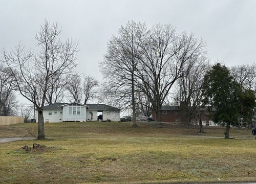 206 Anderson Ln, Hendersonville, TN, 37075-3905 | Card Image