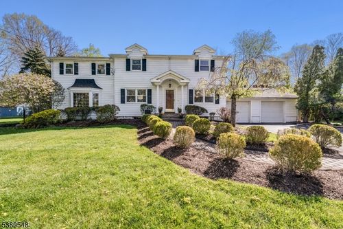 6 Browning Dr, Livingston, NJ, 07039-4606 | Card Image