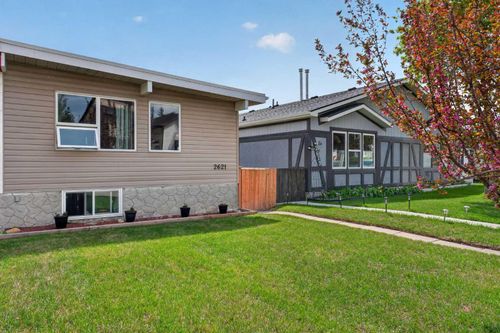 2621 11 Avenue Se, Calgary, AB, T2A0E4 | Card Image