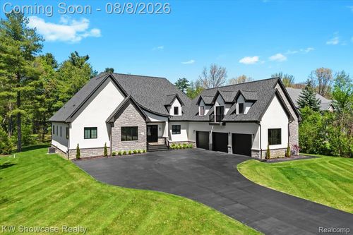 910 Hill Hollow Ln, Milford, MI, 48381-4726 | Card Image