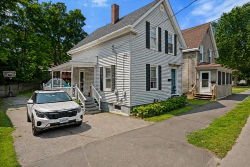 340 Grove St, Bangor, ME, 04401-3942 | Card Image