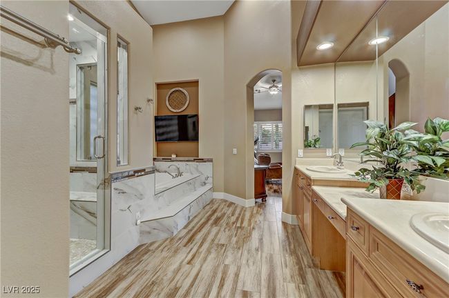 5434 Pendini Point Ct, House other with 3 bedrooms, 3 bathrooms and null parking in Las Vegas NV | Image 21