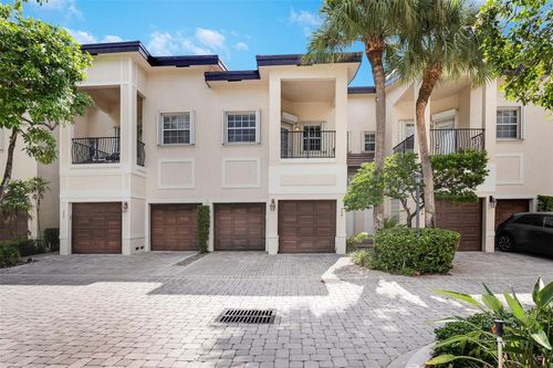 320 Ne 7th Ave, Fort Lauderdale, FL, 33301-1600 | Card Image