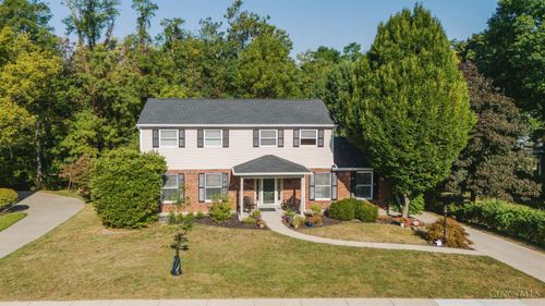 8069 Ashgrove Dr, Anderson, OH, 45244-2701 | Card Image