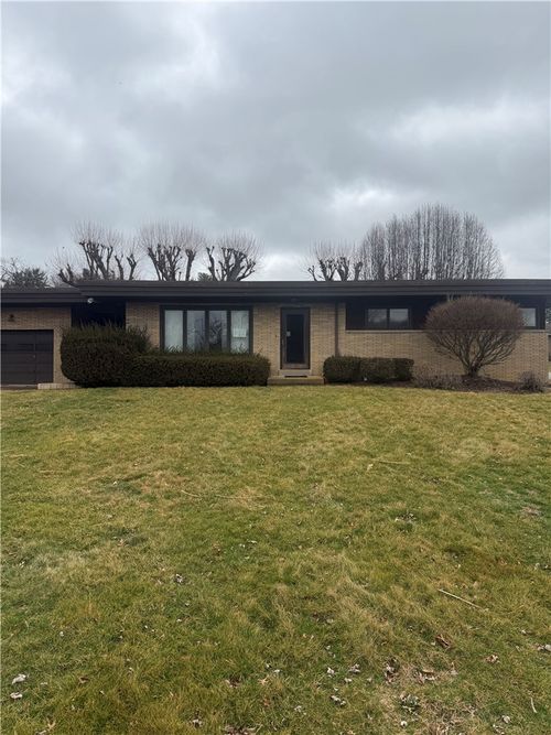 490 Sylvan Dr, Washington, PA, 15301-5851 | Card Image