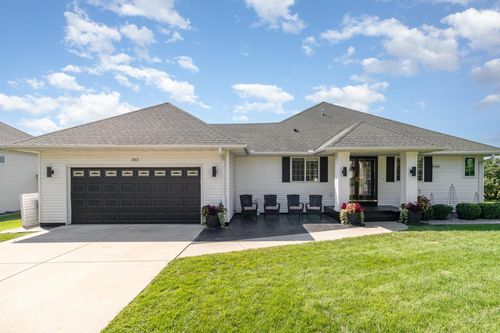 302 18th St S, Buffalo, MN, 55313-4483 | Card Image