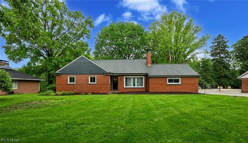 3021 Fulton Dr Nw, Canton, OH, 44718-3337 | Card Image