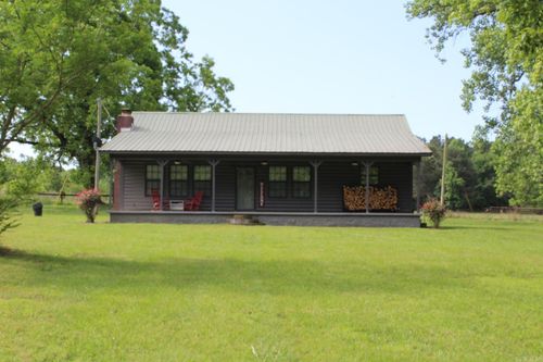 1270 Hempstead 31, Nashville, AR, 71852-8430 | Card Image