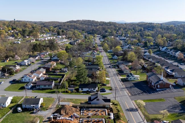 422 Grubert Ave, House other with 3 bedrooms, 2 bathrooms and null parking in STAUNTON VA | Image 60