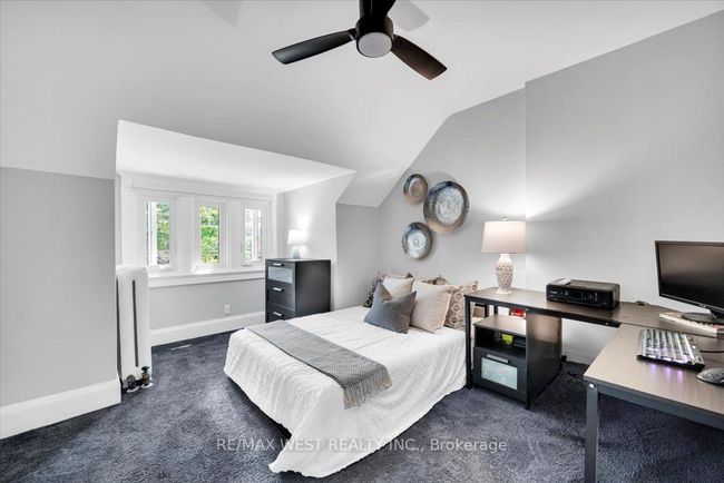 206 Howard Park Ave, House other with 5 bedrooms, 4 bathrooms and null parking in Toronto ON | Image 33