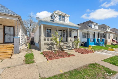 13154 Klinger St, Hamtramck, MI, 48212-2318 | Card Image