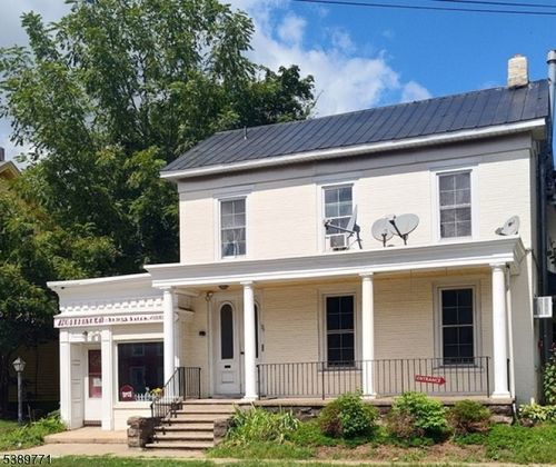 124 W Washington Ave, Washington, NJ, 07882-2183 | Card Image