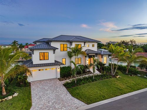 524 Halyard Ln, Longboat Key, FL, 34228-3712 | Card Image