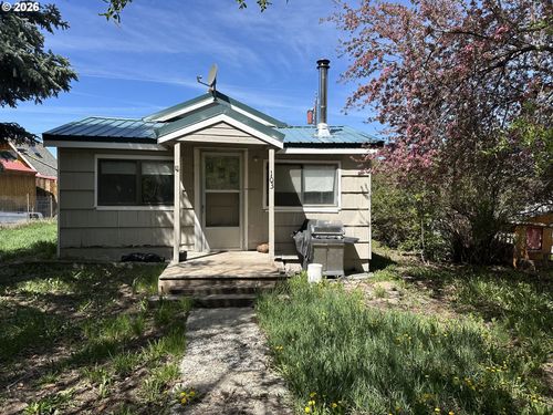 103 B Ave, Seneca, OR, 97873-4015 | Card Image