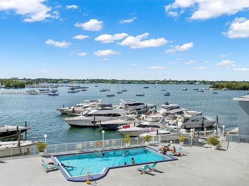 101-7904 West Dr, North Bay Village, FL, 33141-5505 | Card Image