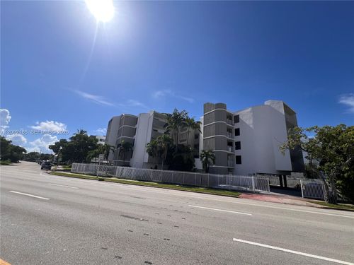 407-2000 Biarritz Dr, Miami Beach, FL, 33141-4470 | Card Image