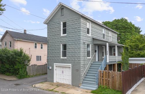 305 Dean Ct, Kingston, PA, 18704-4561 | Card Image