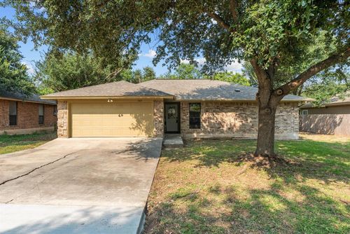 1802 Dixie Ln, Round Rock, TX, 78664-7502 | Card Image