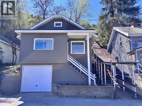 1994 Topping Street, Trail, BC, V1R4G5 | Card Image