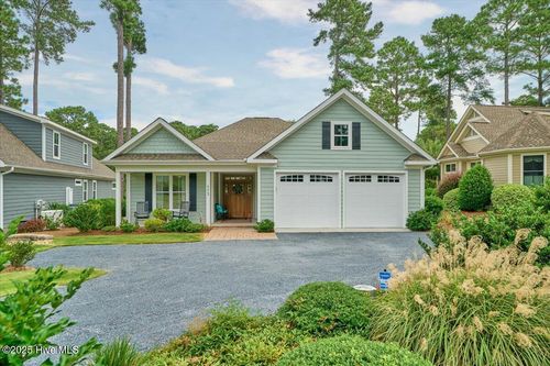 172 Champions Ridge Dr, Southern Pines, NC, 28387-3084 | Card Image