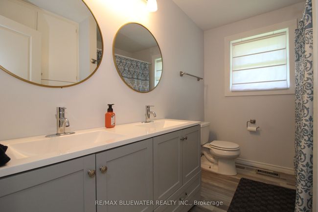 45 John St N, House other with 3 bedrooms, 2 bathrooms and 4 parking in Zurich ON | Image 21