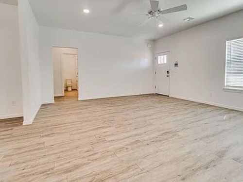 1425 E Park Pl, Oklahoma City, OK, 73117-2229 | Card Image