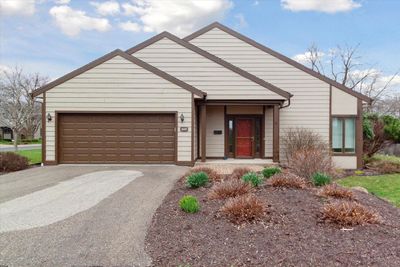 400 Clearview Court, Condo with 2 bedrooms, 2 bathrooms and null parking in Janesville WI | Image 1