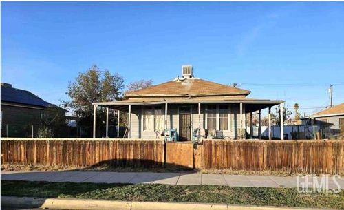 1412 Kentucky St, Bakersfield, CA, 93305-4750 | Card Image