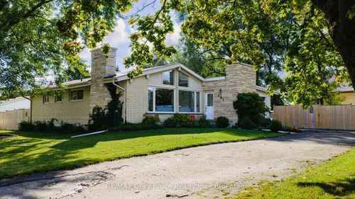 161 1st Avenue N, Arran Elderslie, ON, N0H2N0 | Card Image
