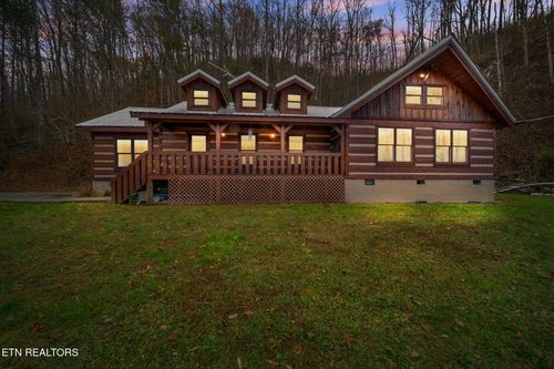 830 Sleepy Hollow Rd, Gatlinburg, TN, 37738-5044 | Card Image