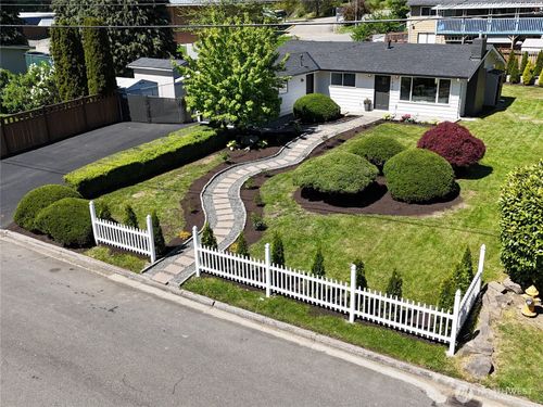 1929 201st Place Sw, Lynnwood, WA, 98036 | Card Image