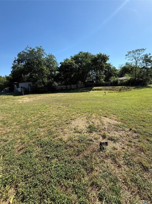 1207 Highland Dr, Arlington, TX, 76010-7917 | Card Image