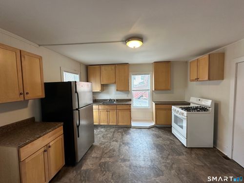 1-162 Norwich Avenue, Norwich, CT, 06360 | Card Image