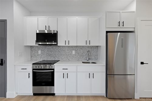 apt-4-9 Lagrange Ave, Poughkeepsie, NY, 12603-2410 | Card Image