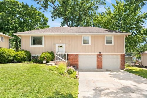 1924 Sw 5th St, Blue Springs, MO, 64014-3906 | Card Image