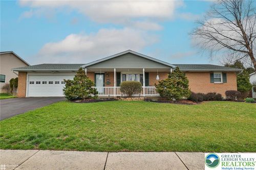 3025 Oakland Dr, NORTHAMPTON, PA, 18067-1043 | Card Image