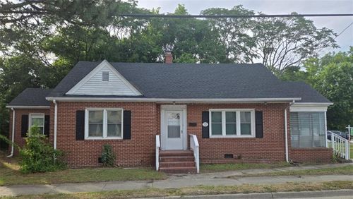 1908 E Washington St, Suffolk, VA, 23434-3240 | Card Image