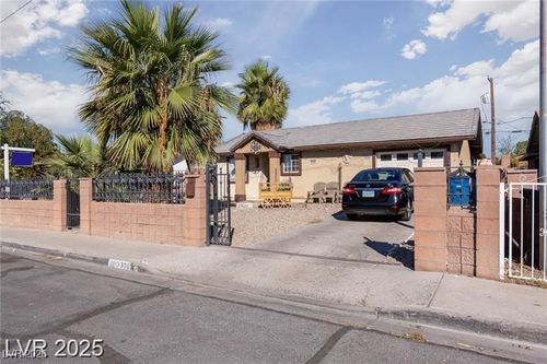 3308 Tabor Ave, North Las Vegas, NV, 89030-7335 | Card Image