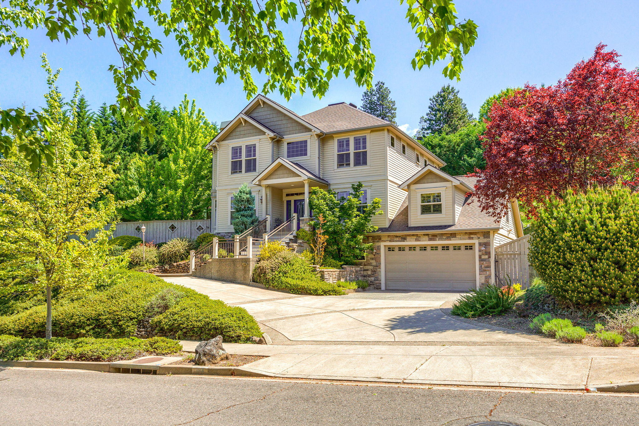 Sunnyview Dr, Ashland, OR 97520
