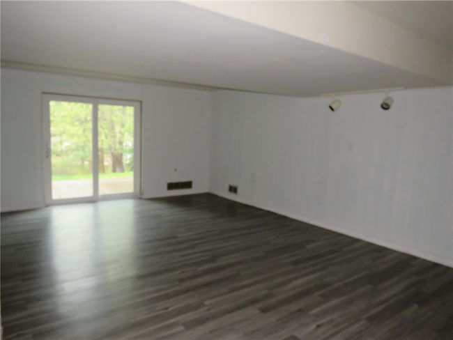 119 Snell Dr, House other with 5 bedrooms, 5 bathrooms and 2 parking in Coraopolis PA | Image 28