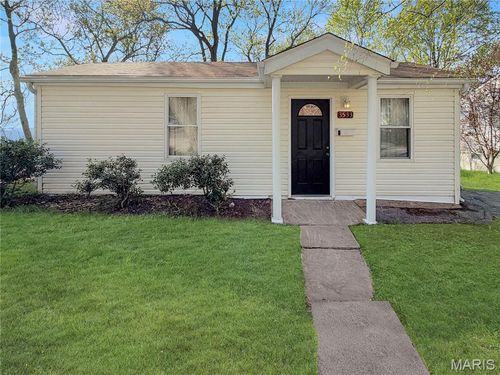 3533 Dixie Dr, Saint Ann, MO, 63074-2419 | Card Image