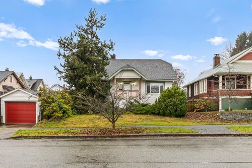 {{alt}} | Card Image