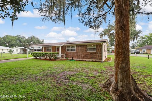 650 Towers Ct, Macclenny, FL, 32063-3607 | Card Image