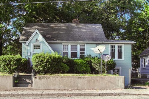 42 Godfrey St, Groton, CT, 06340-5019 | Card Image