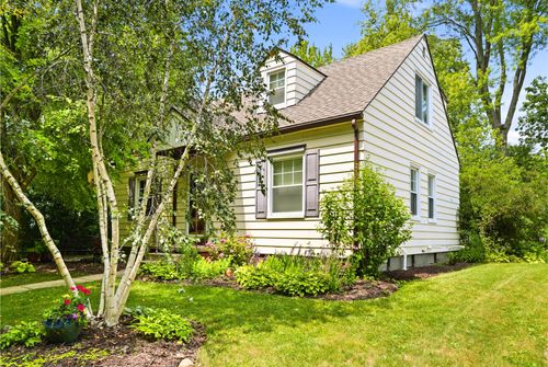 2104 Arborview Blvd, Ann Arbor, MI, 48103-3514 | Card Image