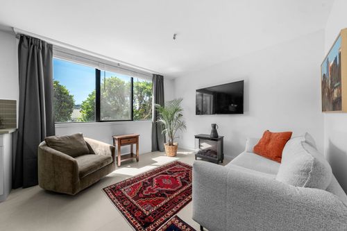 101-460 14th St, West Vancouver, BC, V7T2W1 | Card Image