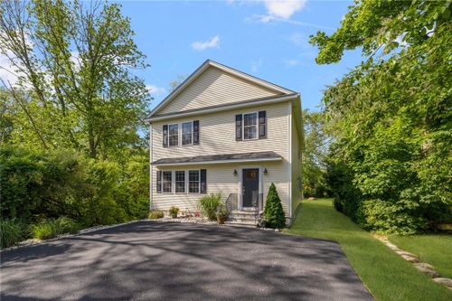 27 Briar Lane, South Kingstown, RI, 02879 | Card Image