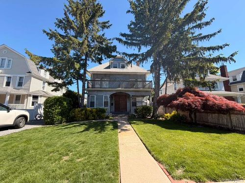 30 Johnson Pl, Woodmere, NY, 11598-1313 | Card Image