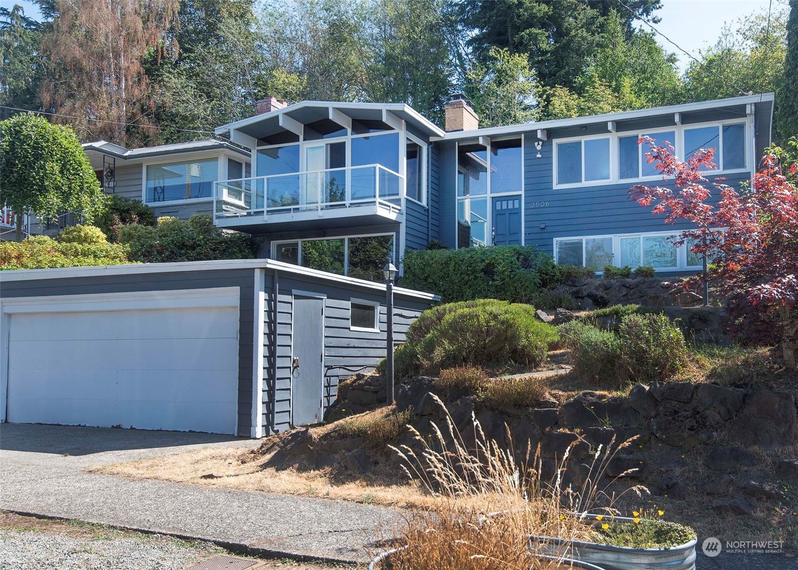 31st Ave, Seattle, WA 98199